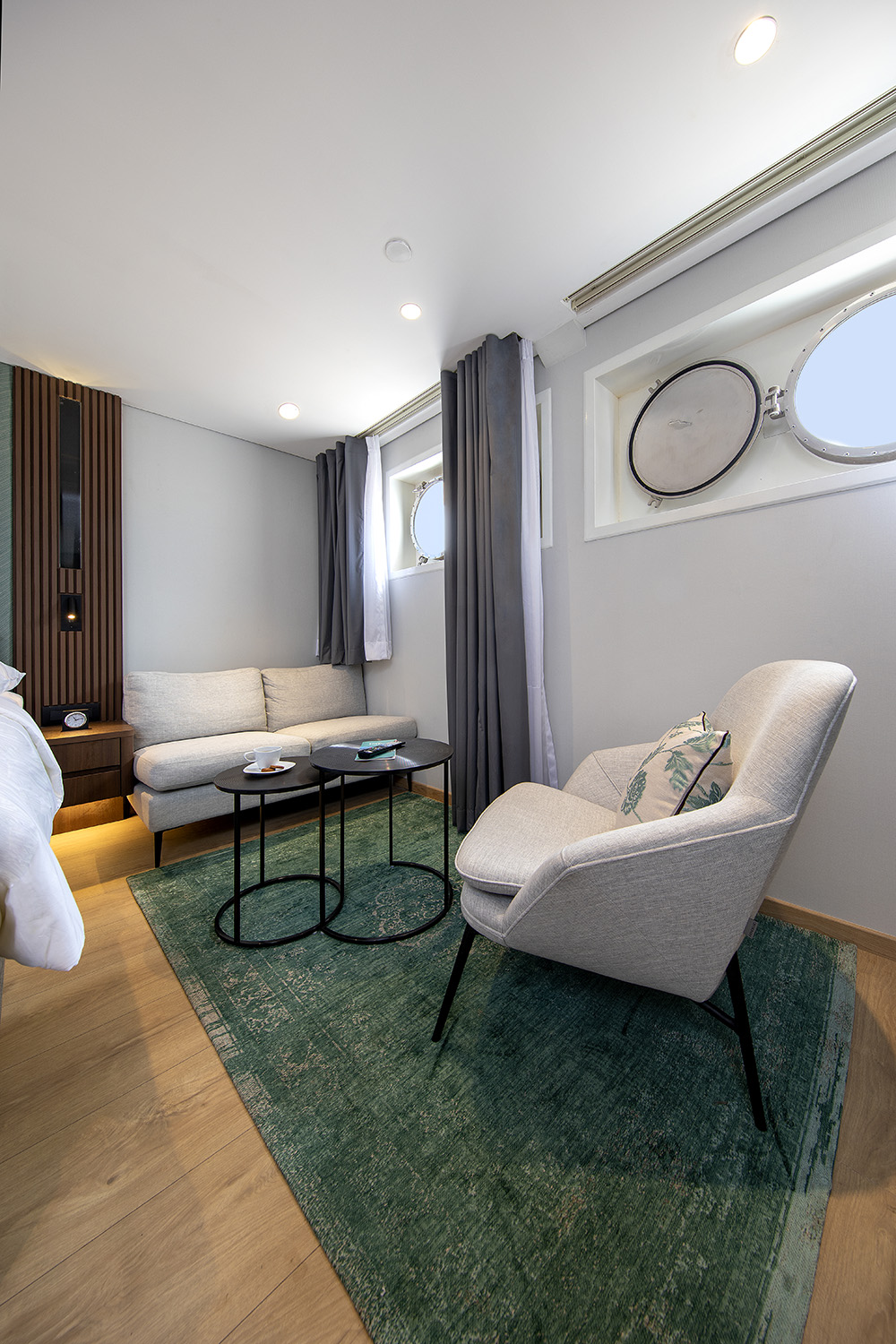 Emerald Waterways - Emerald Harmony - Stateroom _4_.jpg